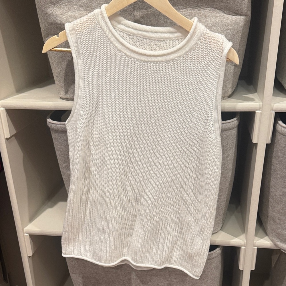 Amazon White Sleeveless Knit Tank Top